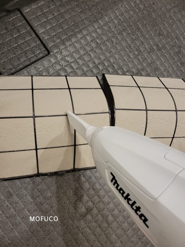 フィルターに掃除機をかける