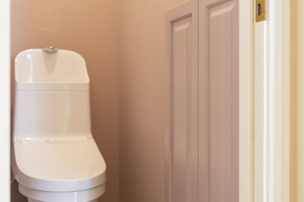 トイレ埋め込み収納